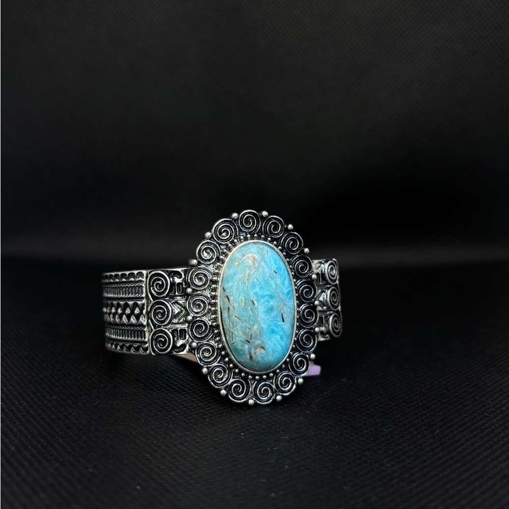 Elegant Silver and Blue Women's Bracelet